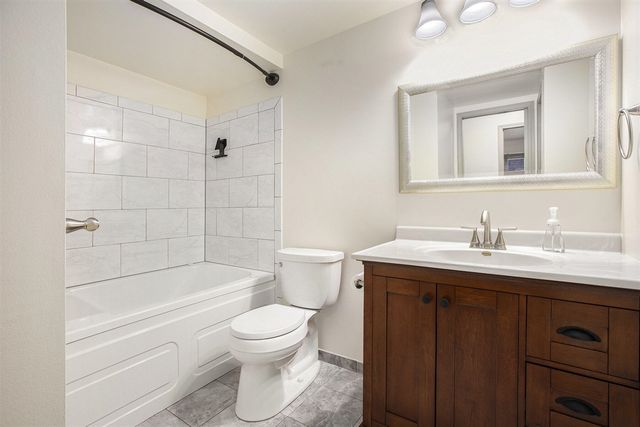 548 Park Place, Saline, MI 48176