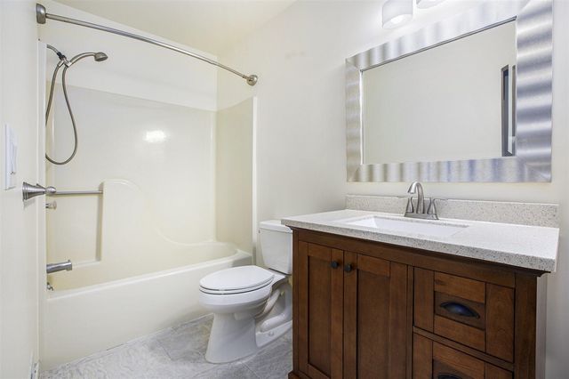 548 Park Place, Saline, MI 48176