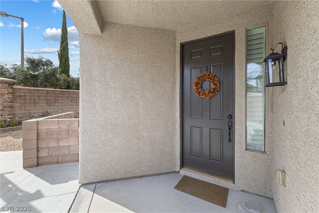 327 Carlisle Crossing Street, Las Vegas, NV 89138