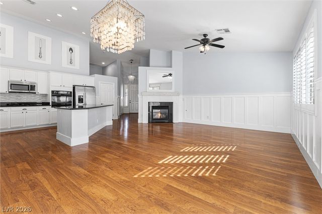 327 Carlisle Crossing Street, Las Vegas, NV 89138