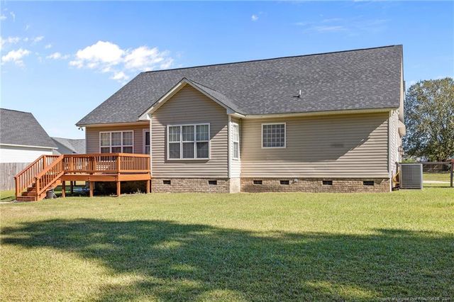 352 Wood Valley Lane, Raeford, NC 28376