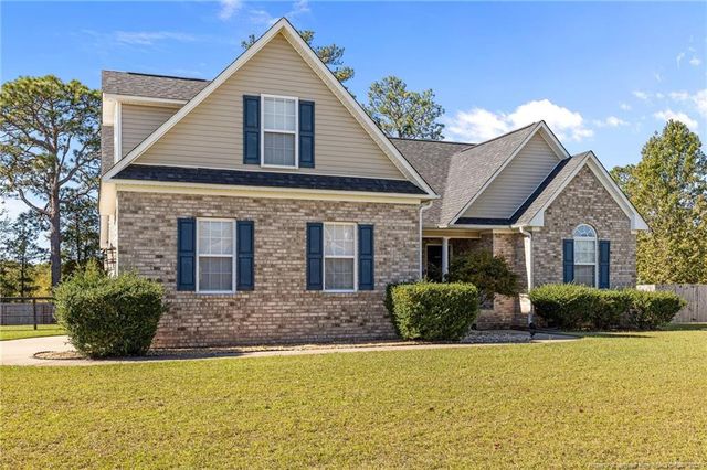 352 Wood Valley Lane, Raeford, NC 28376