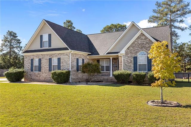 352 Wood Valley Lane, Raeford, NC 28376