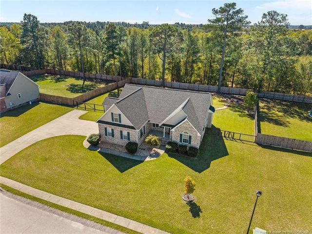 352 Wood Valley Lane, Raeford, NC 28376