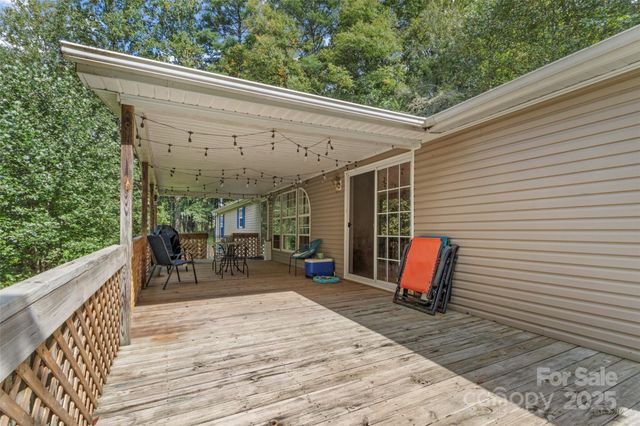 113 Snowberry Lane, Burnsville, NC 28714