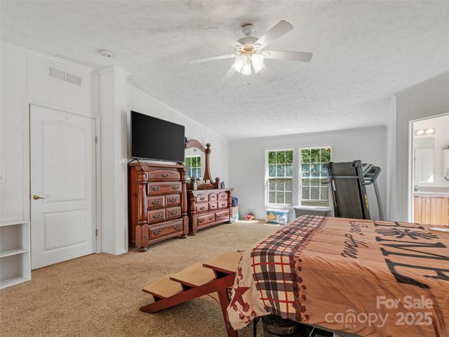 113 Snowberry Lane, Burnsville, NC 28714
