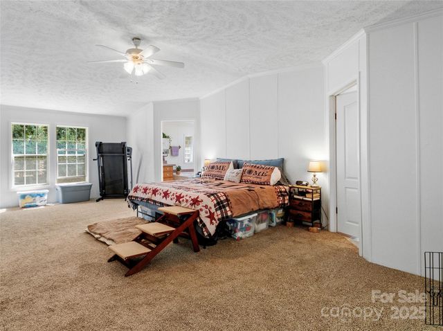 113 Snowberry Lane, Burnsville, NC 28714