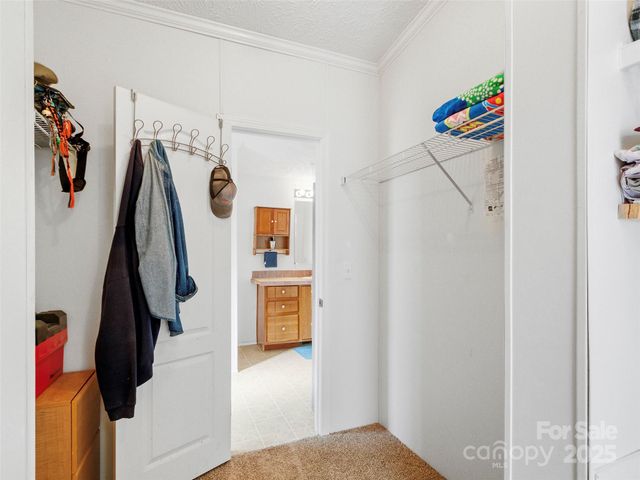 113 Snowberry Lane, Burnsville, NC 28714