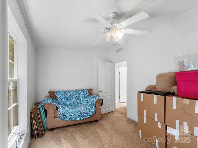 113 Snowberry Lane, Burnsville, NC 28714
