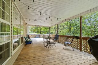 113 Snowberry Lane, Burnsville, NC 28714