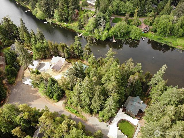 11018 Mathews Way, Anderson Island, WA 98303