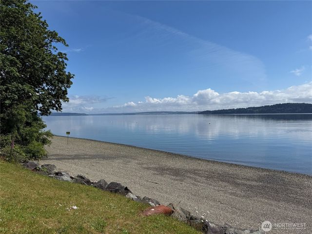 11018 Mathews Way, Anderson Island, WA 98303