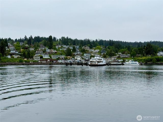11018 Mathews Way, Anderson Island, WA 98303