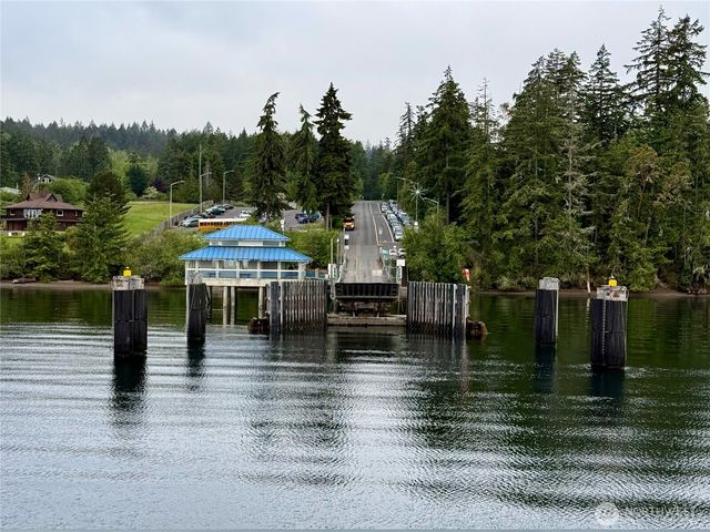 11018 Mathews Way, Anderson Island, WA 98303