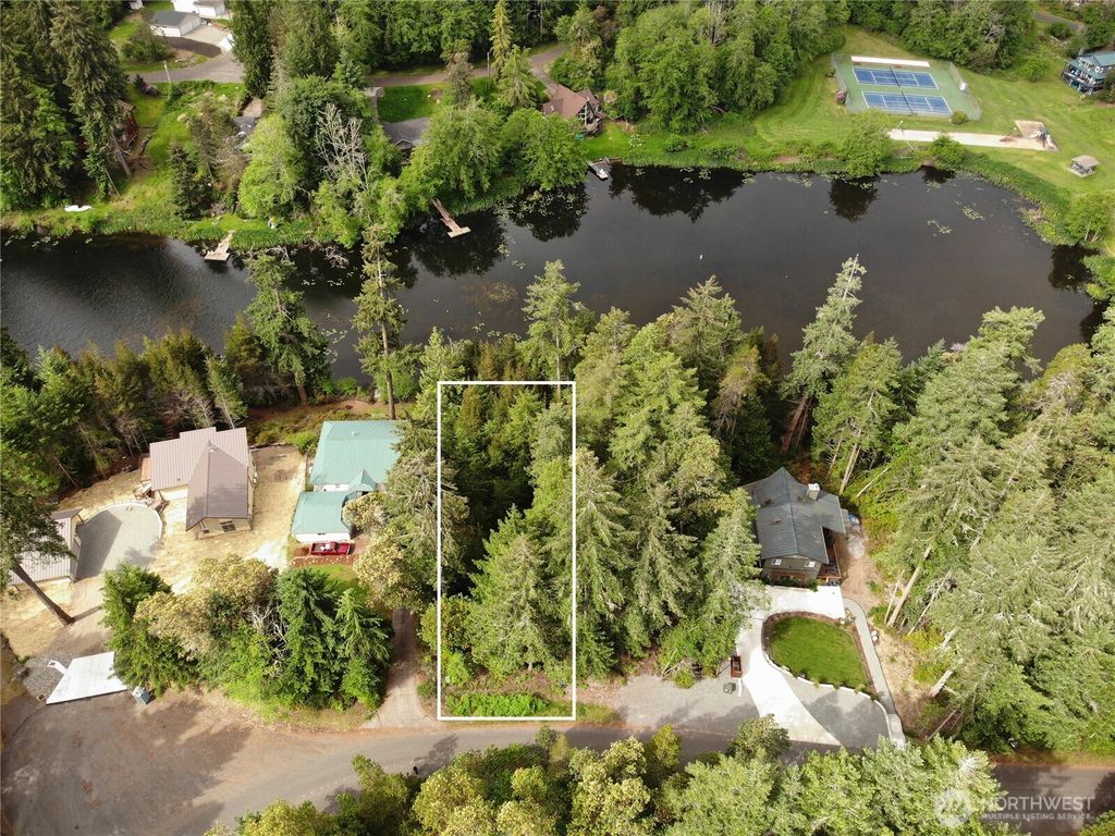 11018 Mathews Way, Anderson Island, WA 98303
