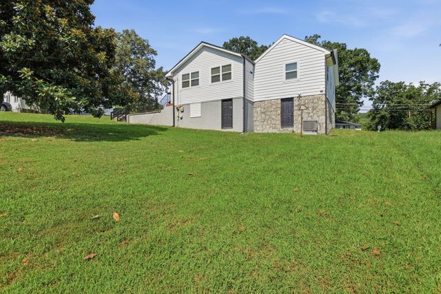 1500 Greenwood Road, Chattanooga, TN 37411
