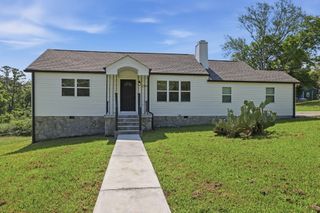 1500 Greenwood Road, Chattanooga, TN 37411