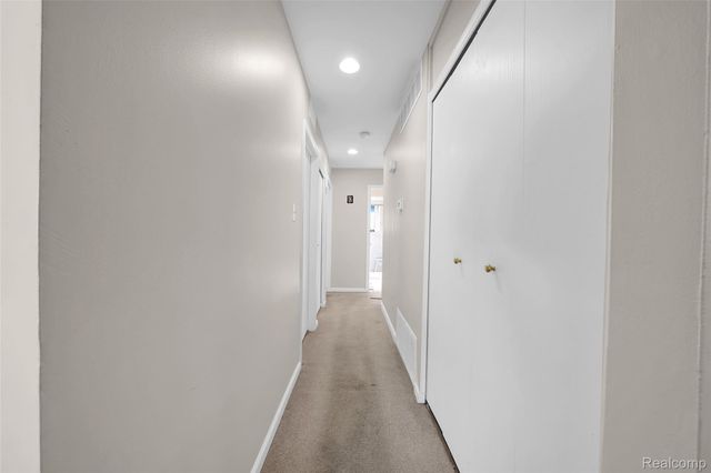 13341 Albany Street, Oak Park, MI 48237