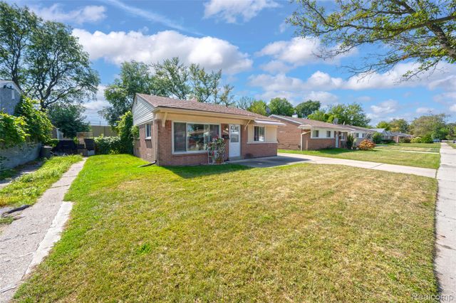 13341 Albany Street, Oak Park, MI 48237