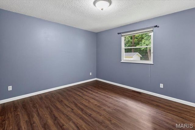 1052 Arlington Drive, St Charles, MO 63303