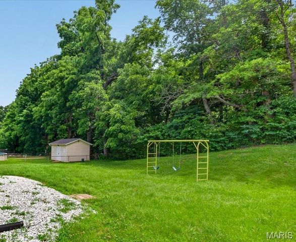1052 Arlington Drive, St Charles, MO 63303