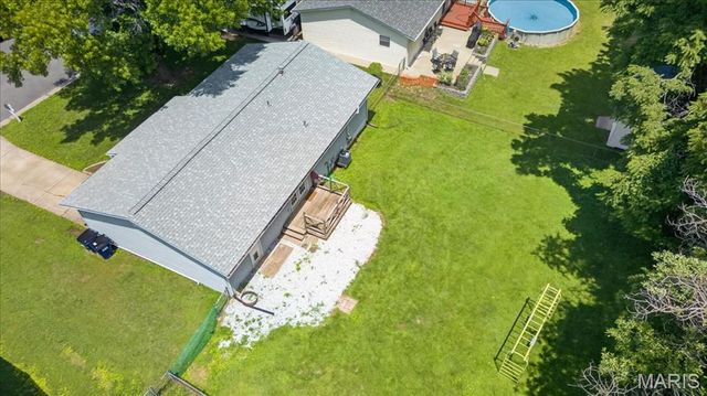 1052 Arlington Drive, St Charles, MO 63303