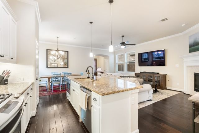 904 Enchanted Wood Drive, Arlington, TX 76005