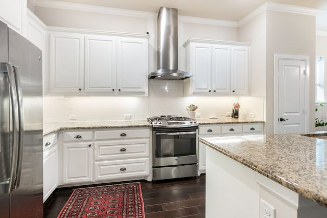 904 Enchanted Wood Drive, Arlington, TX 76005