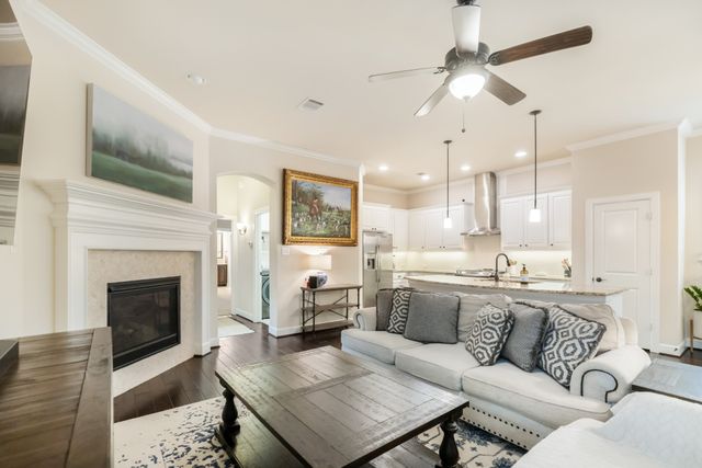 904 Enchanted Wood Drive, Arlington, TX 76005