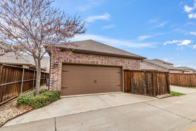 904 Enchanted Wood Drive, Arlington, TX 76005
