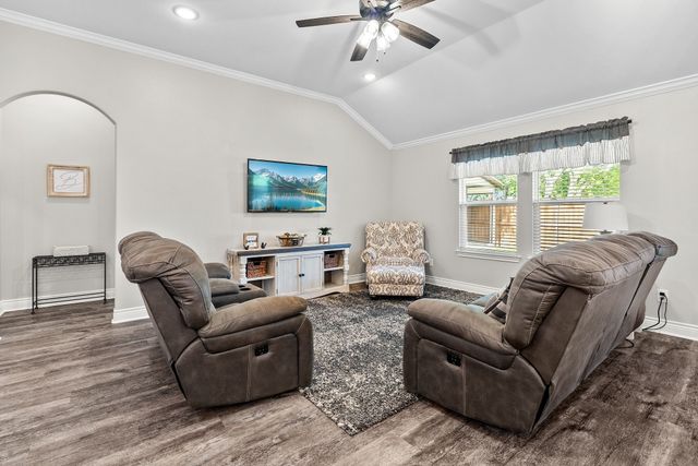 8003 Scott Lane, Greenville, TX 75402