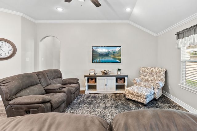 8003 Scott Lane, Greenville, TX 75402