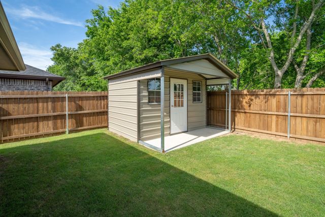 8003 Scott Lane, Greenville, TX 75402