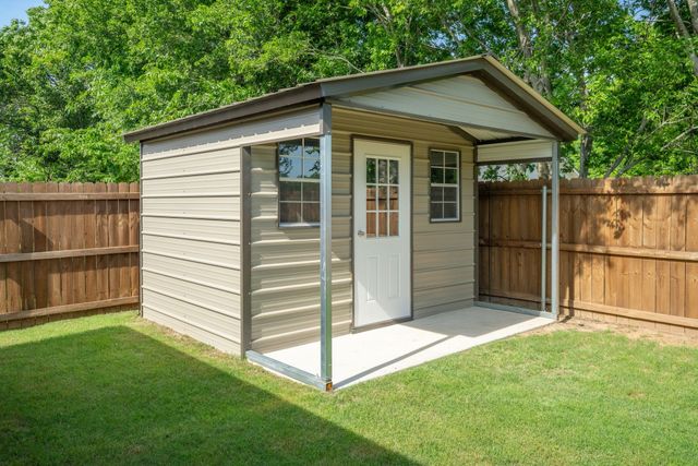 8003 Scott Lane, Greenville, TX 75402