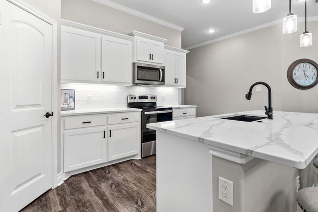 8003 Scott Lane, Greenville, TX 75402
