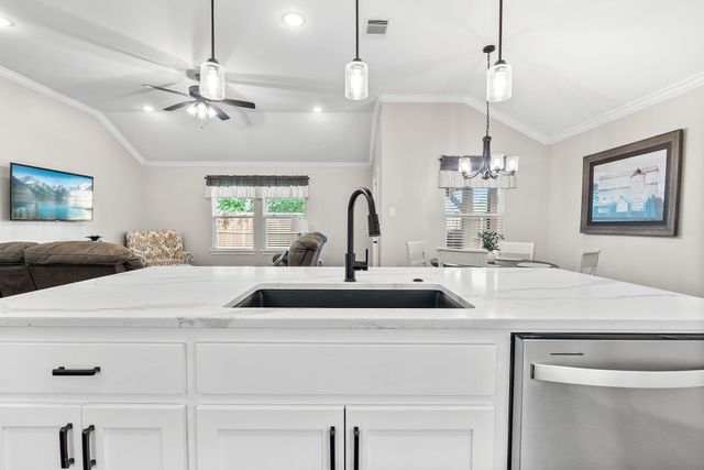 8003 Scott Lane, Greenville, TX 75402