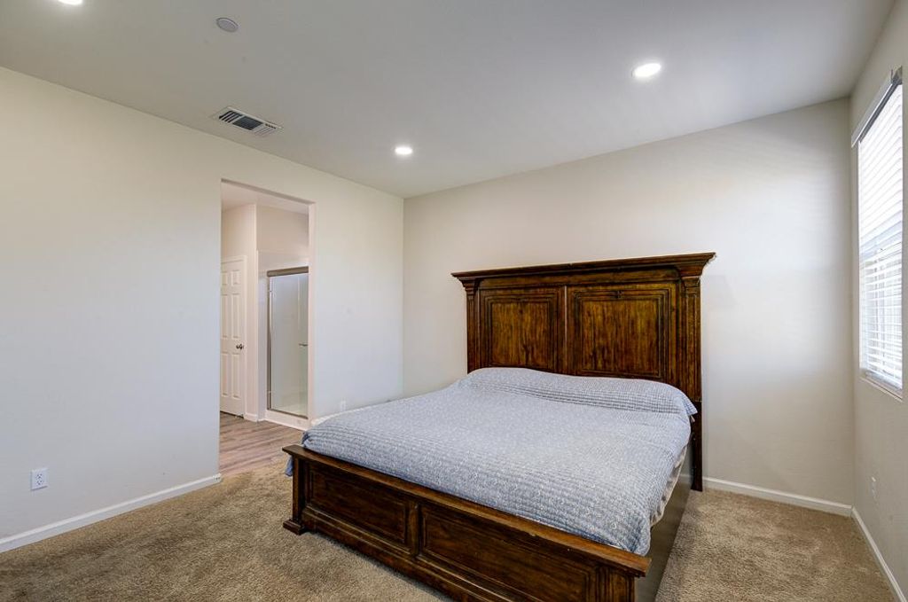 Image 22 of property listing at 3609 Pacifica Drive, Madera, CA 93637