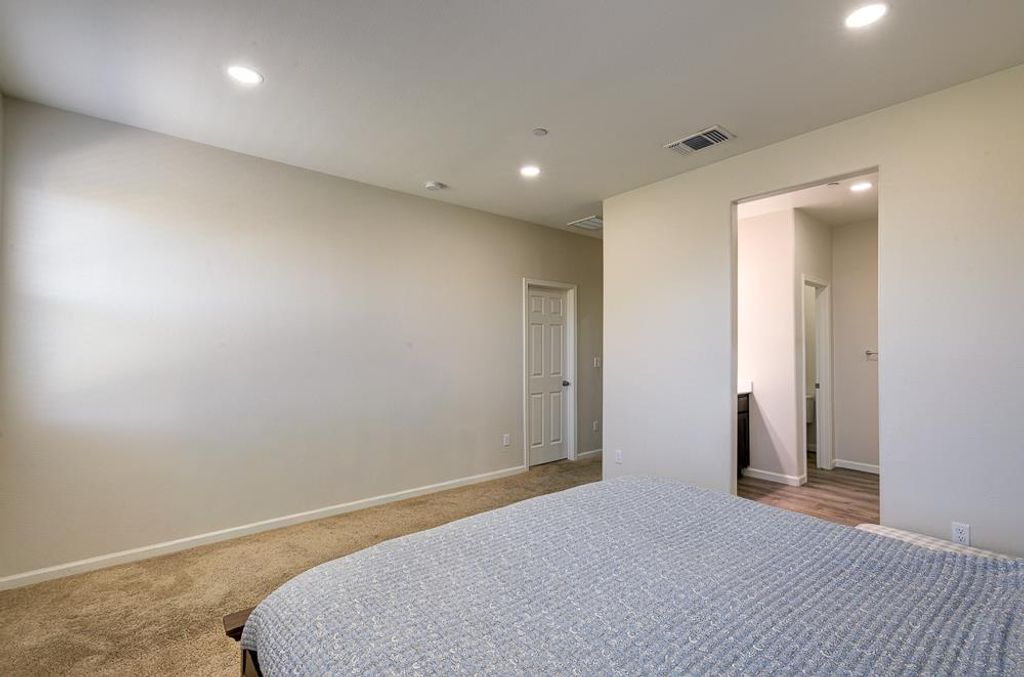 Image 23 of property listing at 3609 Pacifica Drive, Madera, CA 93637