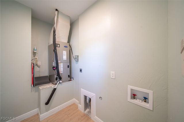 2122 SW 29th TER, Cape Coral, FL 33914