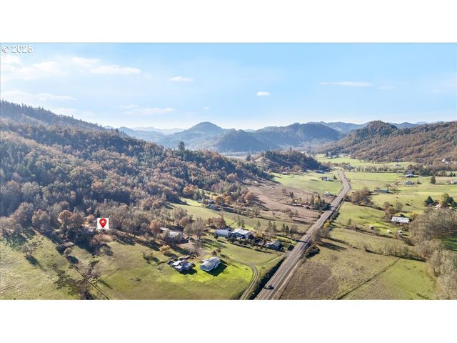 3620 HAPPY VALLEY Rd, Roseburg, OR 97471