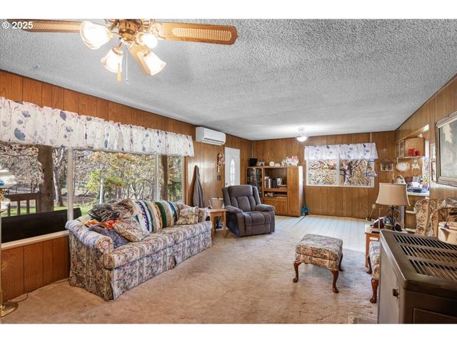 3620 HAPPY VALLEY Rd, Roseburg, OR 97471