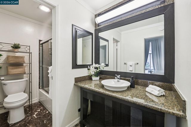 470 N Civic Dr 308, Walnut Creek, CA 94596