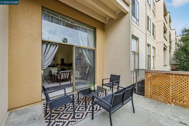 470 N Civic Dr 308, Walnut Creek, CA 94596