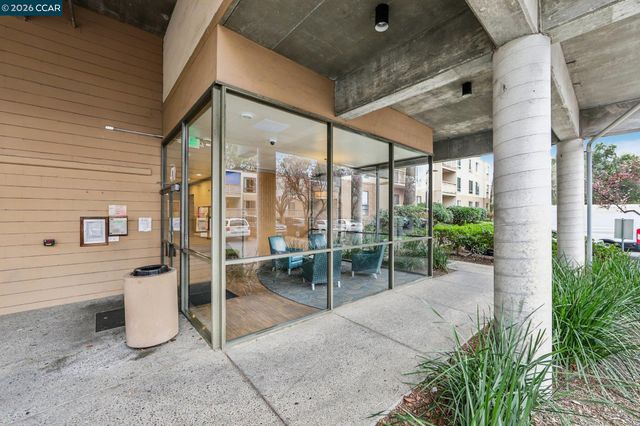 470 N Civic Dr 308, Walnut Creek, CA 94596