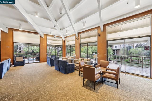 470 N Civic Dr 308, Walnut Creek, CA 94596