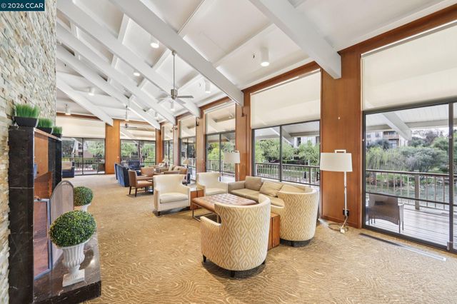 470 N Civic Dr 308, Walnut Creek, CA 94596