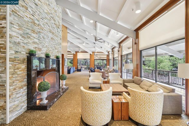 470 N Civic Dr 308, Walnut Creek, CA 94596