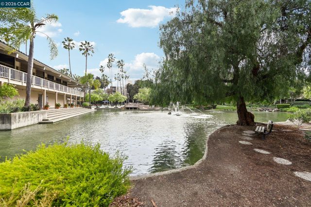 470 N Civic Dr 308, Walnut Creek, CA 94596