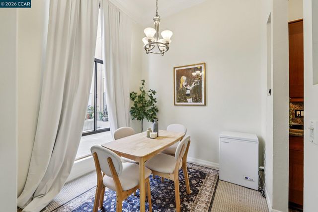 470 N Civic Dr 308, Walnut Creek, CA 94596