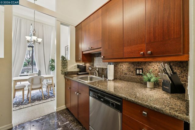 470 N Civic Dr 308, Walnut Creek, CA 94596